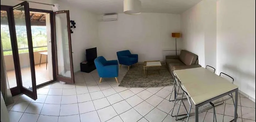 Beau T3 Calme Et Idealement Situe A Hyères Appartement