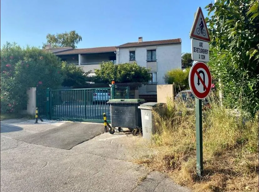 Beau T3 Calme Et Idealement Situe A Hyères France