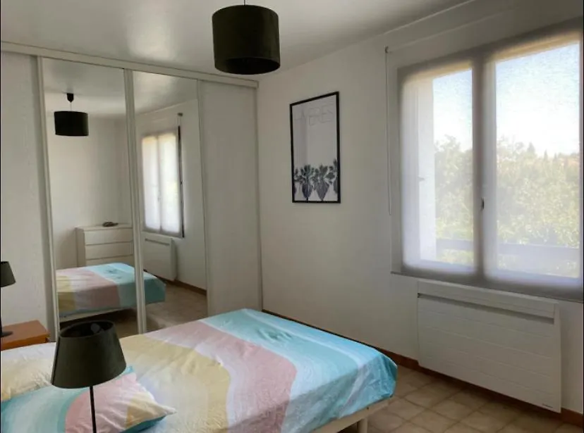 Beau T3 Calme Et Idealement Situe A Hyères Appartement